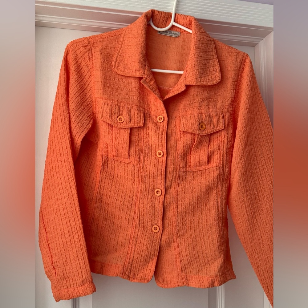 Crinkly button down top